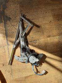 Leve vitre electrique avant gauche