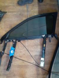 Leve vitre electrique avant droit