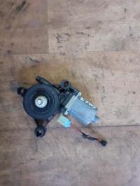 Moteur leve vitre avant gauche