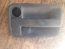 Poignee porte avant gauche