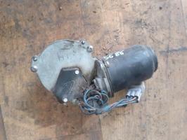 Moteur essuie glace avant