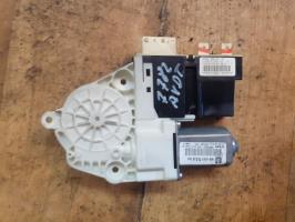 Moteur leve vitre avant droit