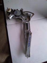 Moteur leve vitre avant gauche