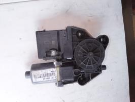 Moteur leve vitre avant droit