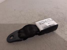 Attache ceinture arriere centrale