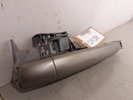 Poignee porte avant droit
