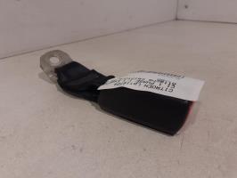 Attache ceinture arriere gauche