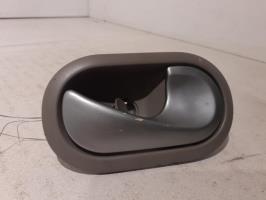Poignee interieur avant droit