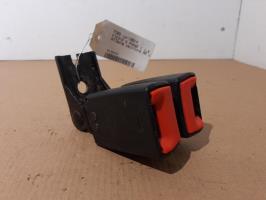 Attache ceinture arriere centrale
