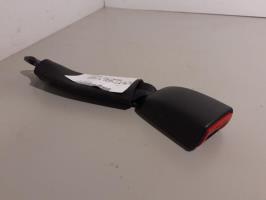 Attache ceinture arriere droit