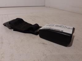 Attache ceinture centrale avant