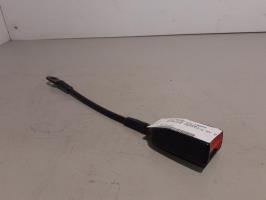Attache ceinture avant droit