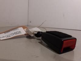 Attache ceinture avant droit