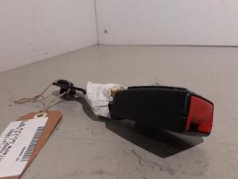 Attache ceinture avant gauche