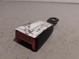 Attache ceinture arriere droit