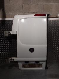 Porte de coffre gauche