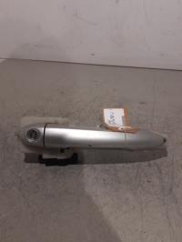Poignee porte avant gauche