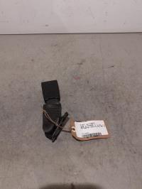 Attache ceinture arriere droit