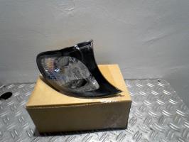 Optique avant secondaire droit (feux)(clignotant)
