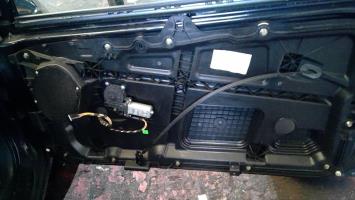 Leve vitre electrique avant droit
