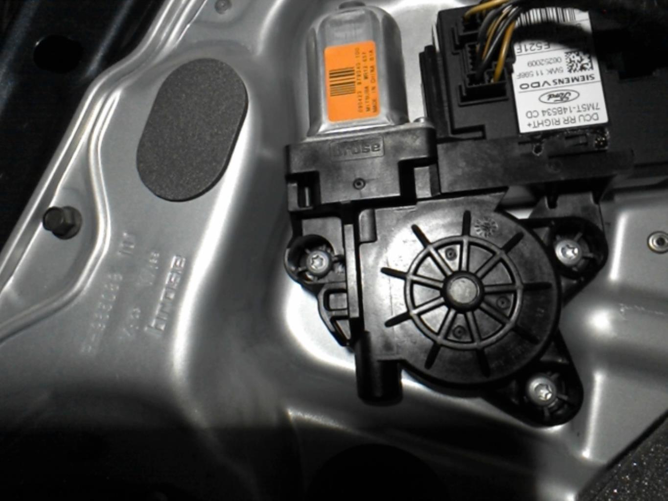 Leve vitre electrique arriere droit