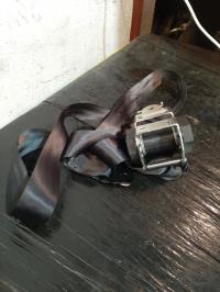 Ceinture avant droit