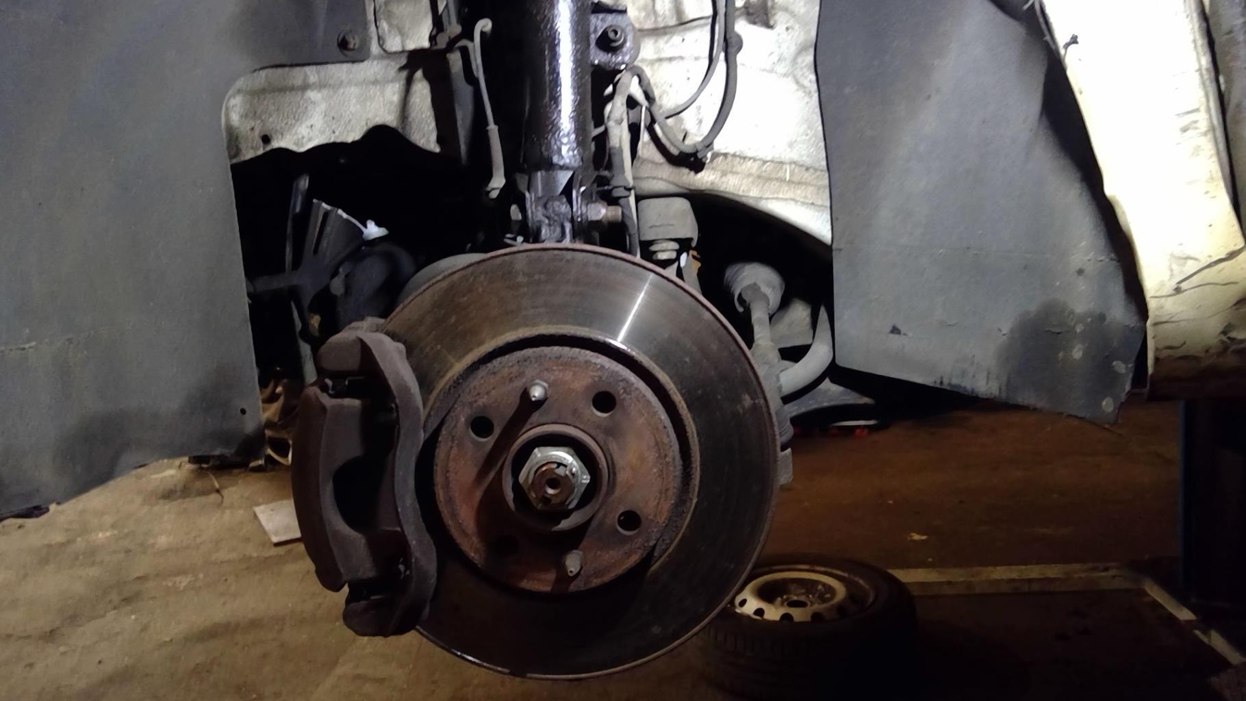 Fusee avant gauche