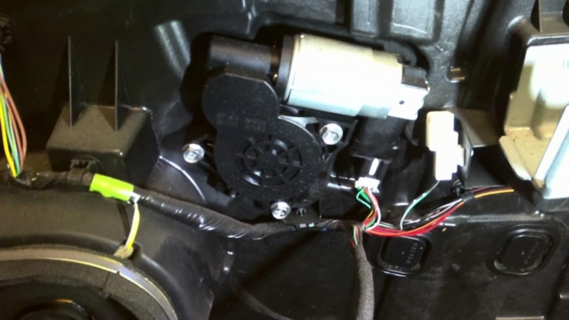 Leve vitre electrique avant droit