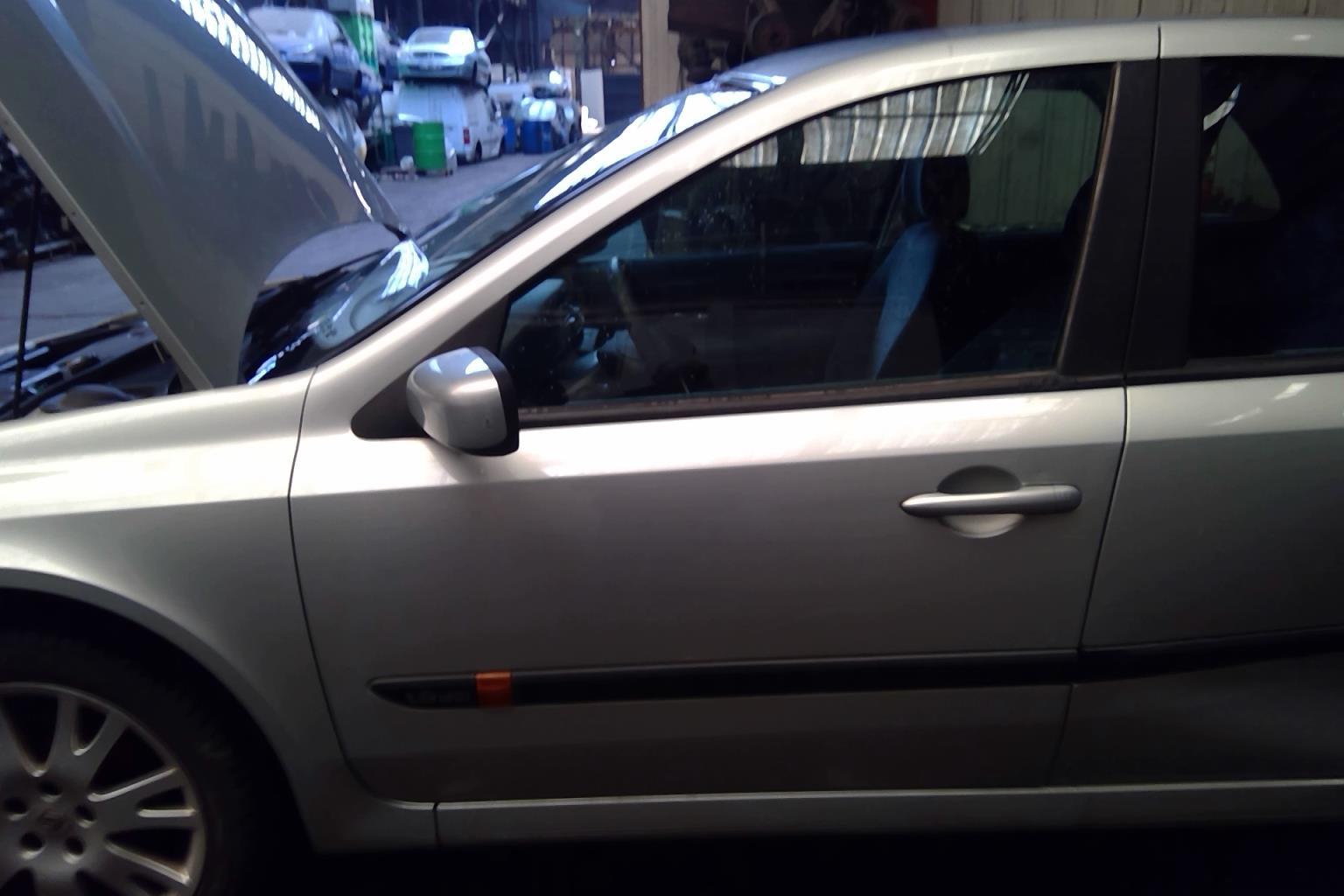 Porte avant gauche