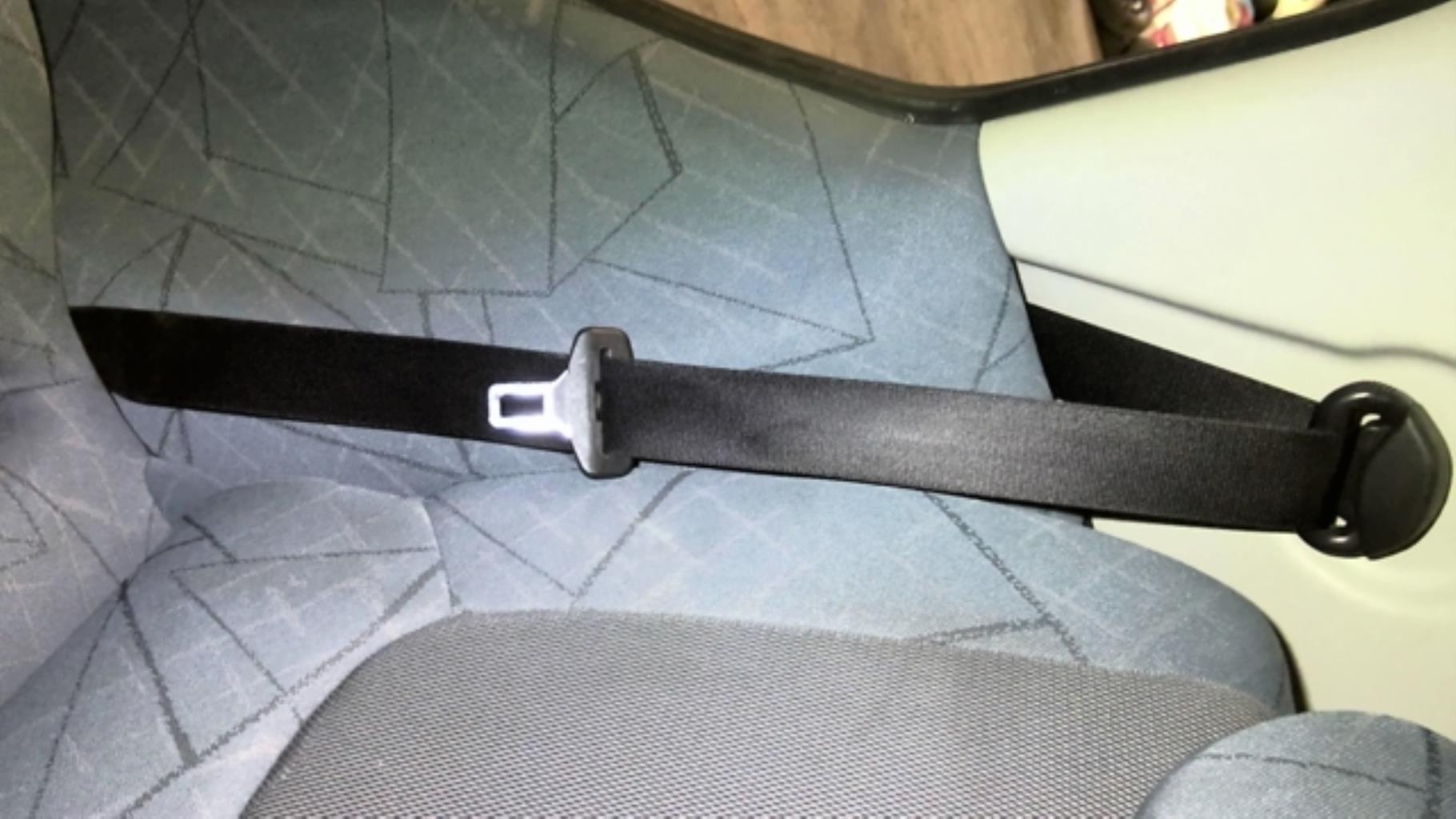 Ceinture arriere droit