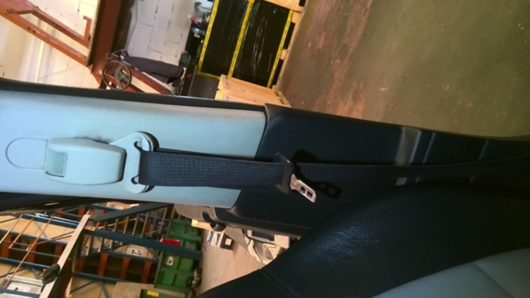 Ceinture avant gauche