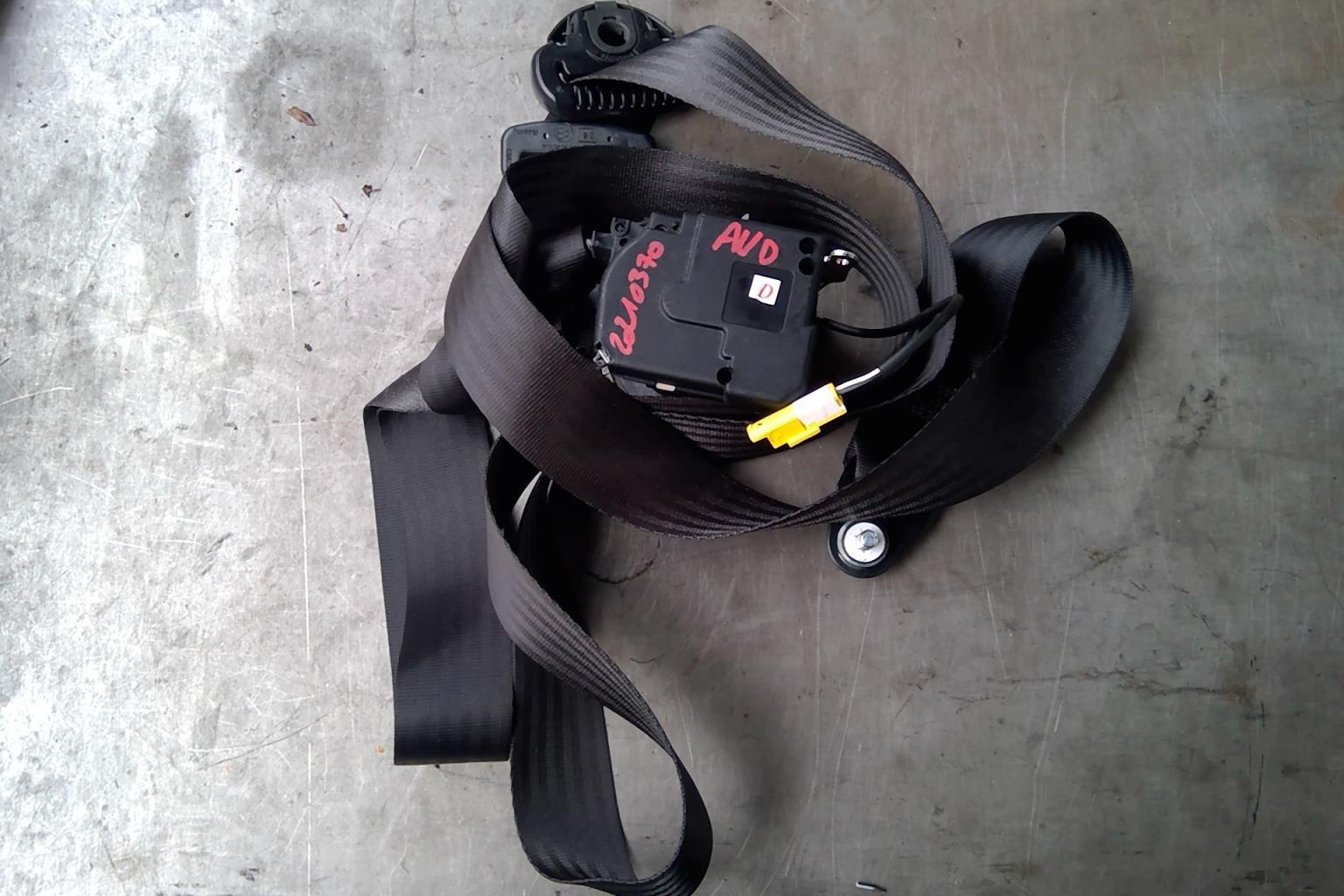 Ceinture avant droit