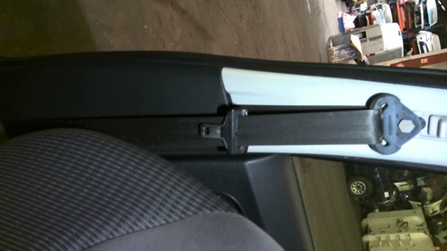 Ceinture avant droit