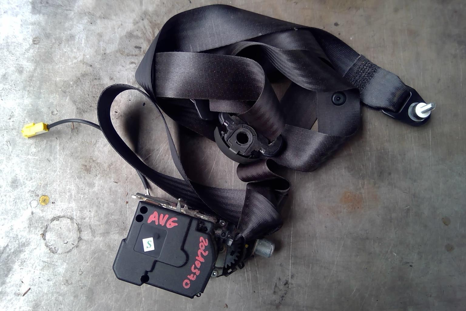 Ceinture avant gauche