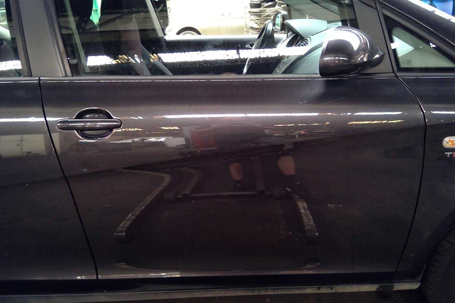 Porte avant droit