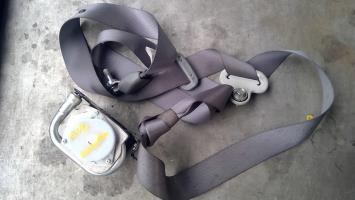 Ceinture avant droit