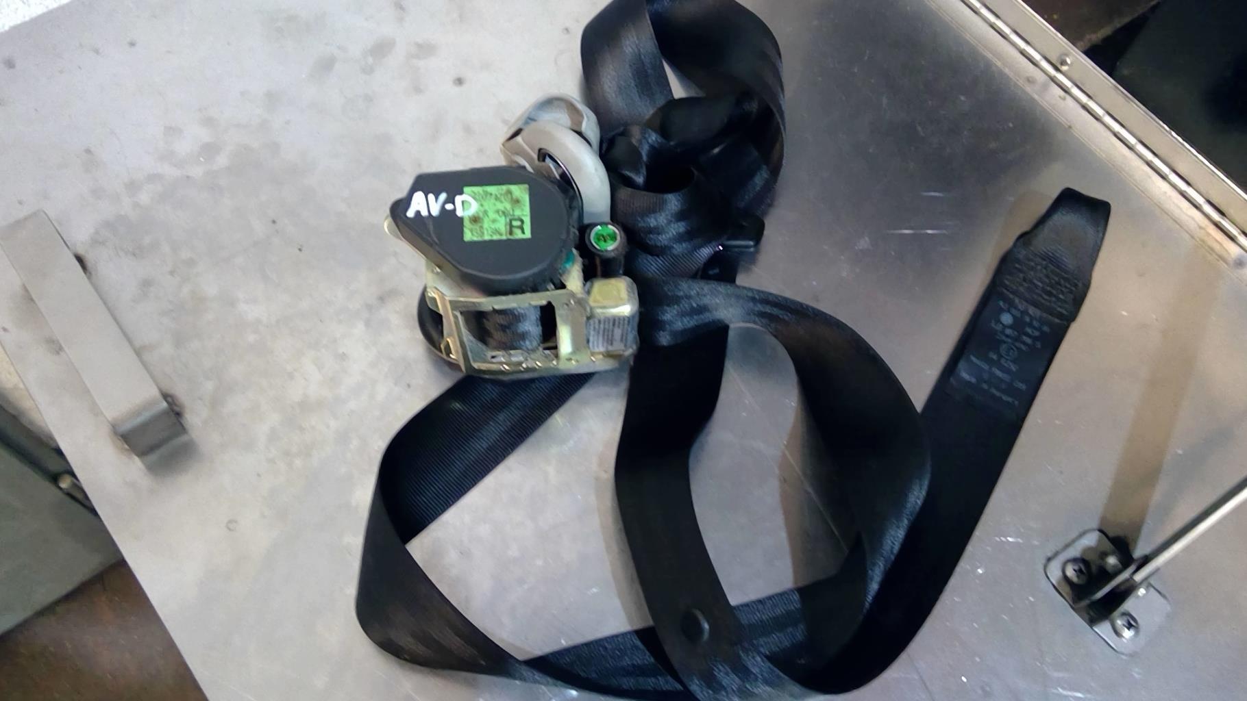 Ceinture avant droit