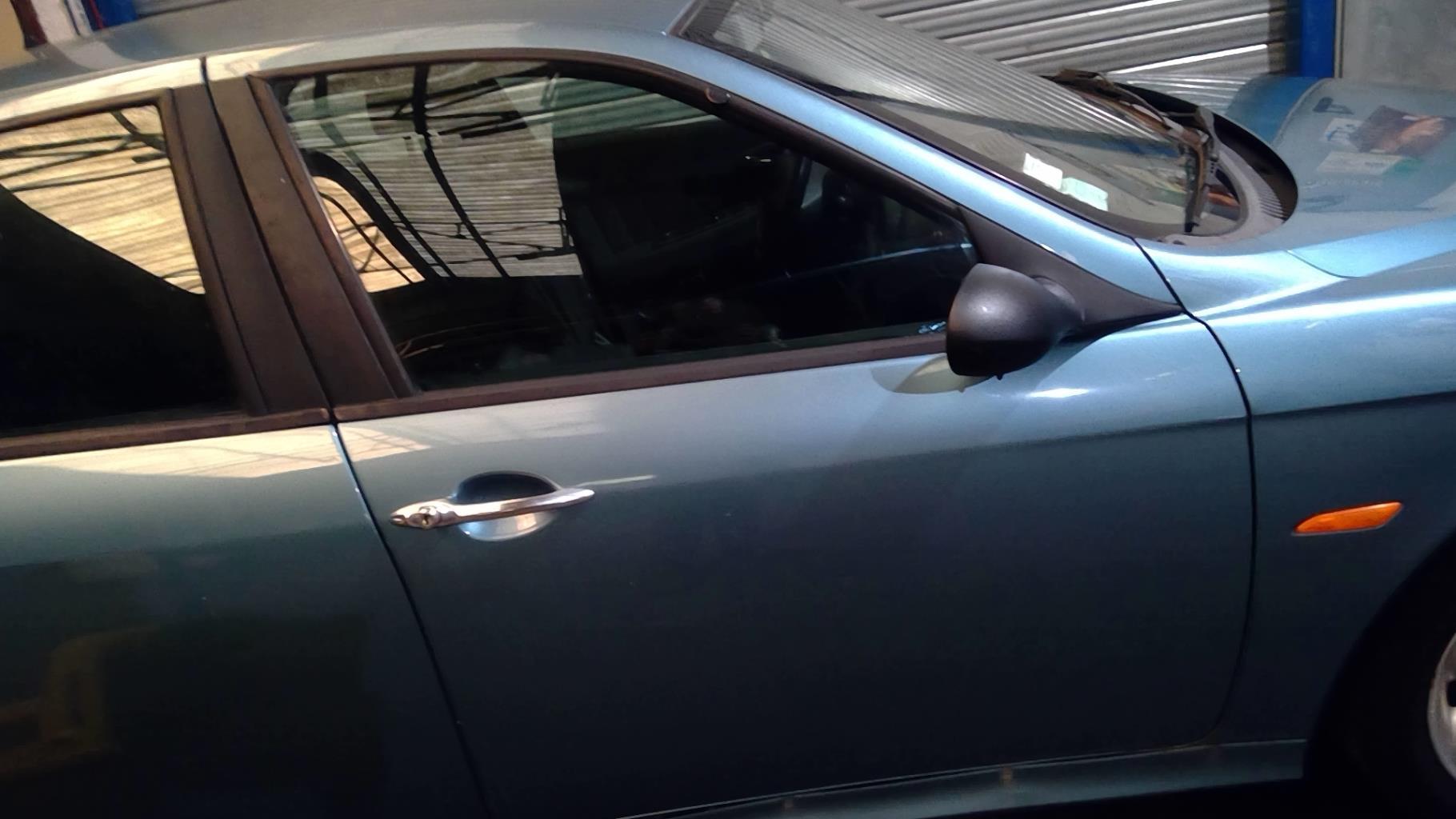Porte avant droit