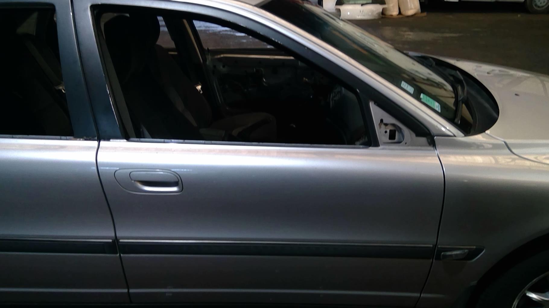 Porte avant droit