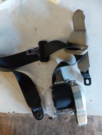 Ceinture avant gauche