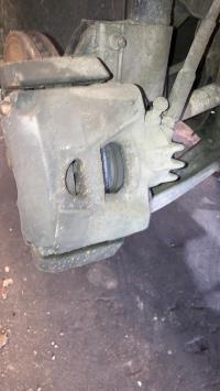 Etrier avant gauche (freinage)