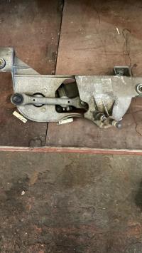 Moteur essuie glace avant