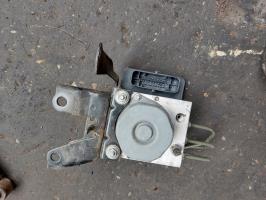 Bloc ABS (freins anti-blocage)