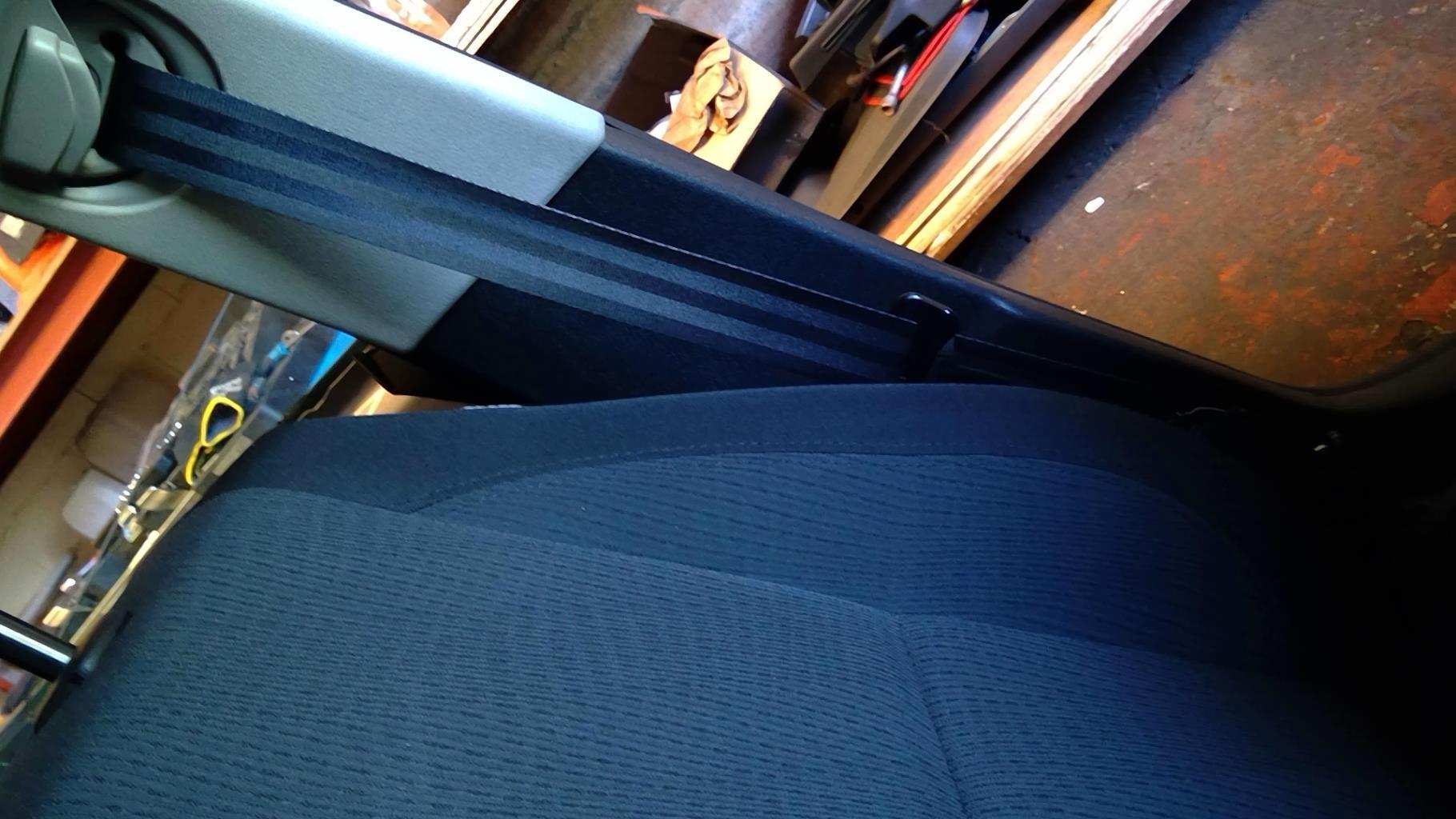 Ceinture avant gauche