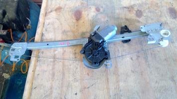 Leve vitre electrique avant droit