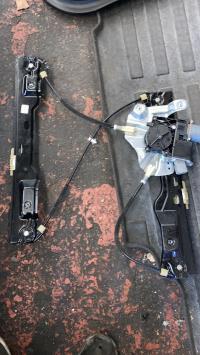 Mecanisme de leve vitre electrique avant gauche