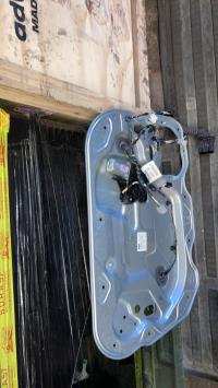 Mecanisme de leve vitre electrique avant gauche