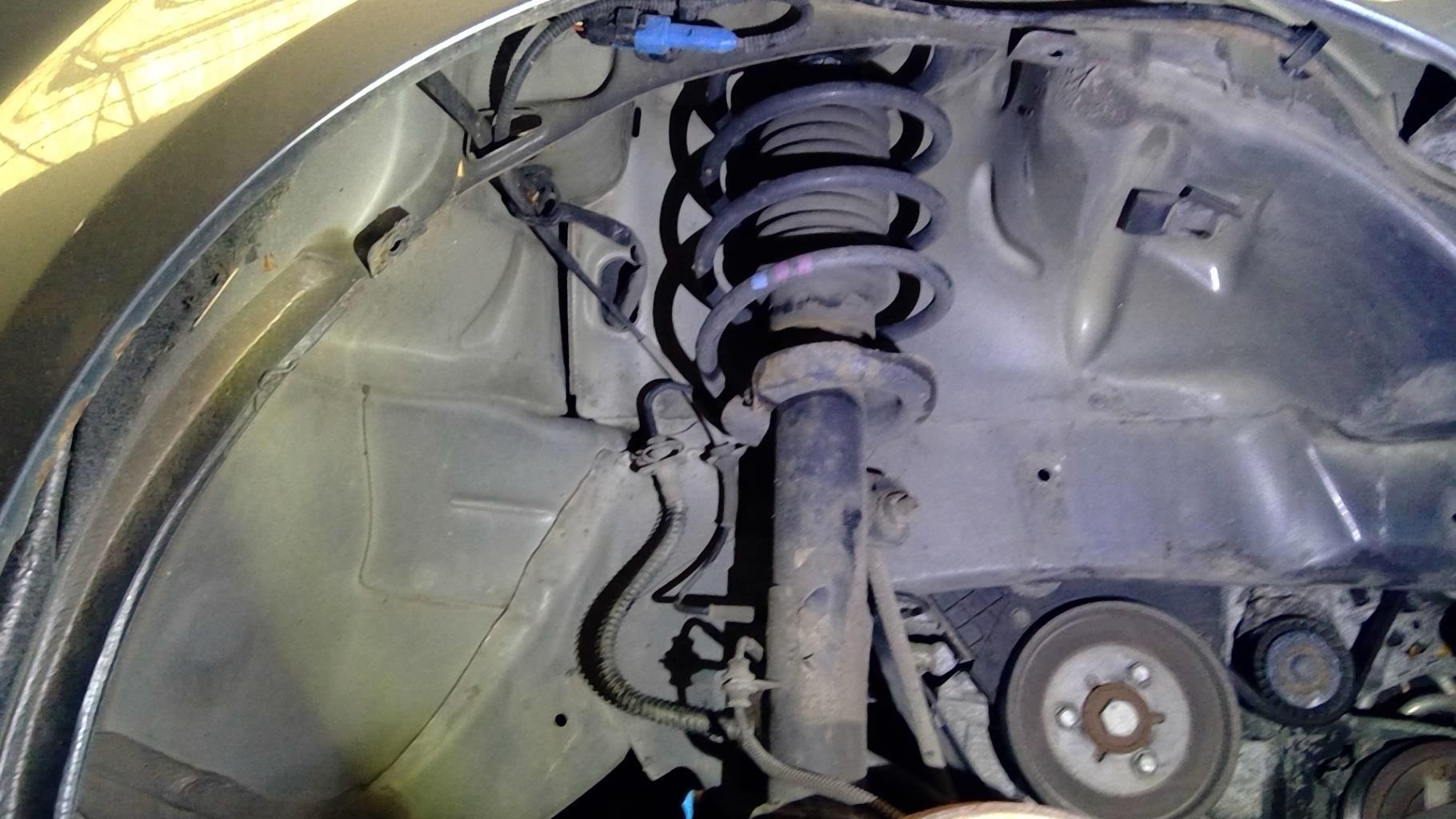 Amortisseur avant droit