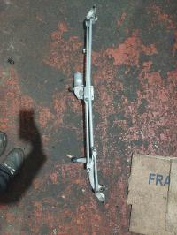 Moteur essuie glace avant
