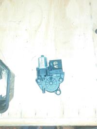 Moteur leve vitre avant droit